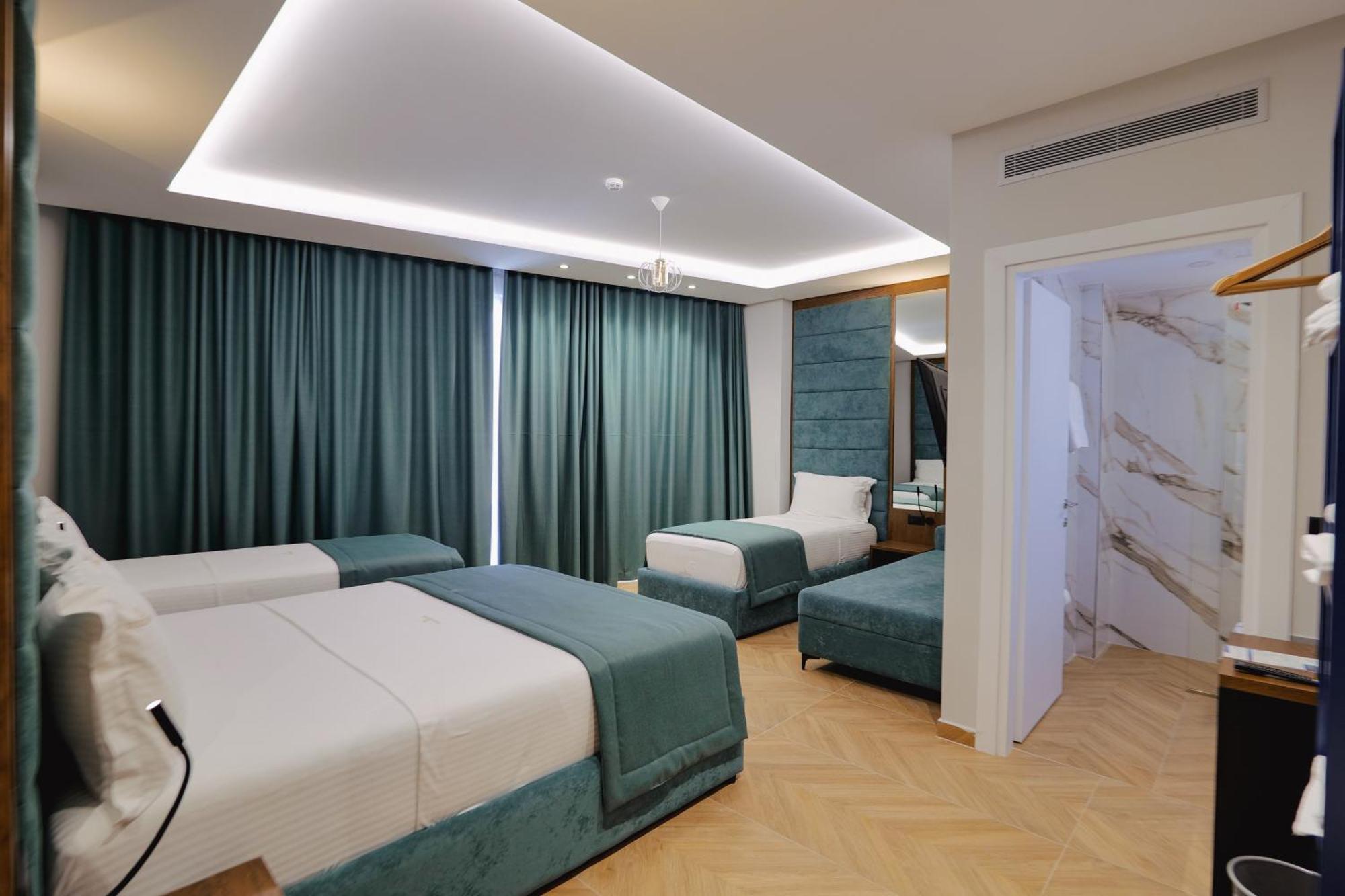 Duka'S Hotel Ksamil Buitenkant foto