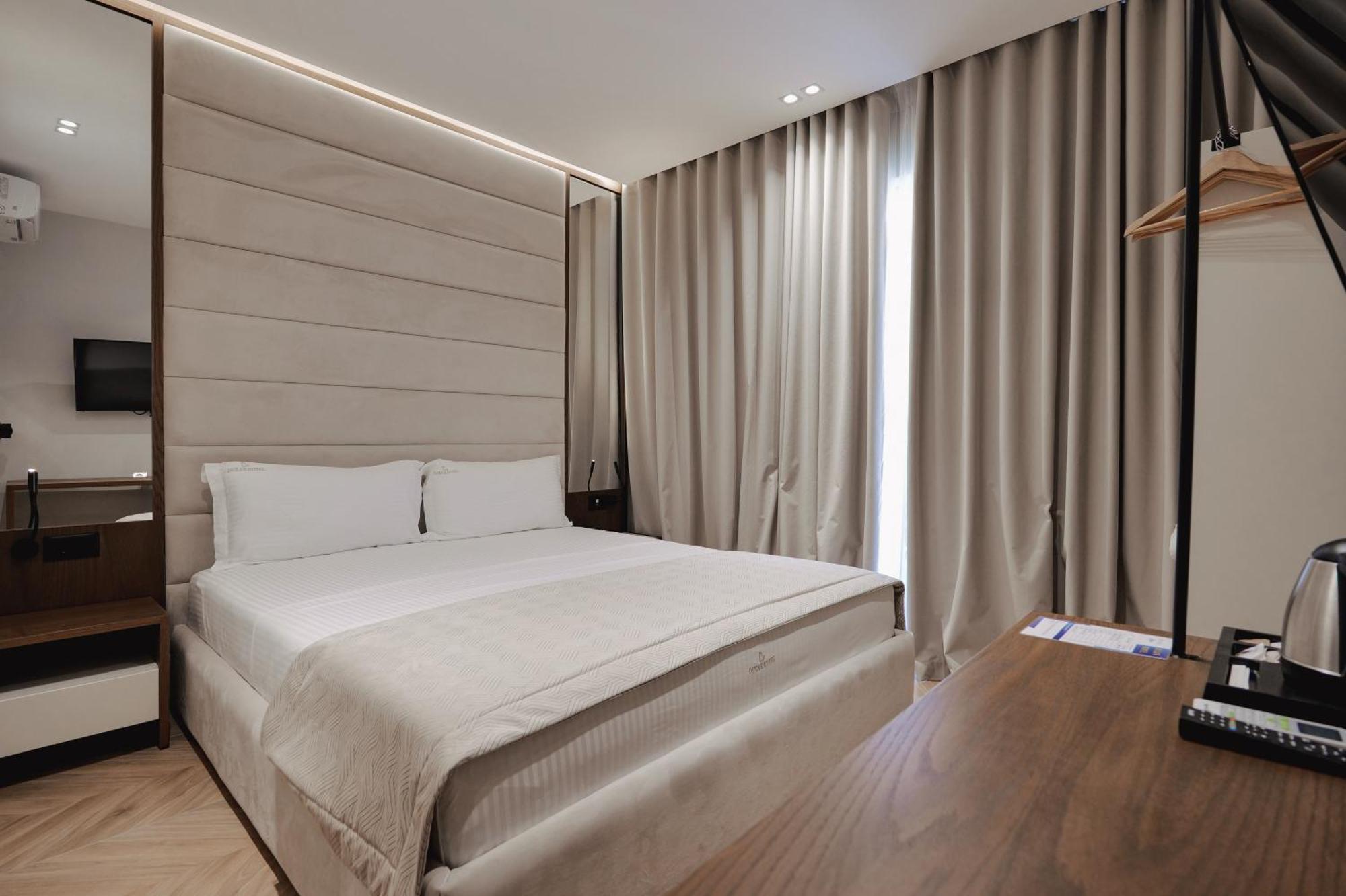 Duka'S Hotel Ksamil Buitenkant foto