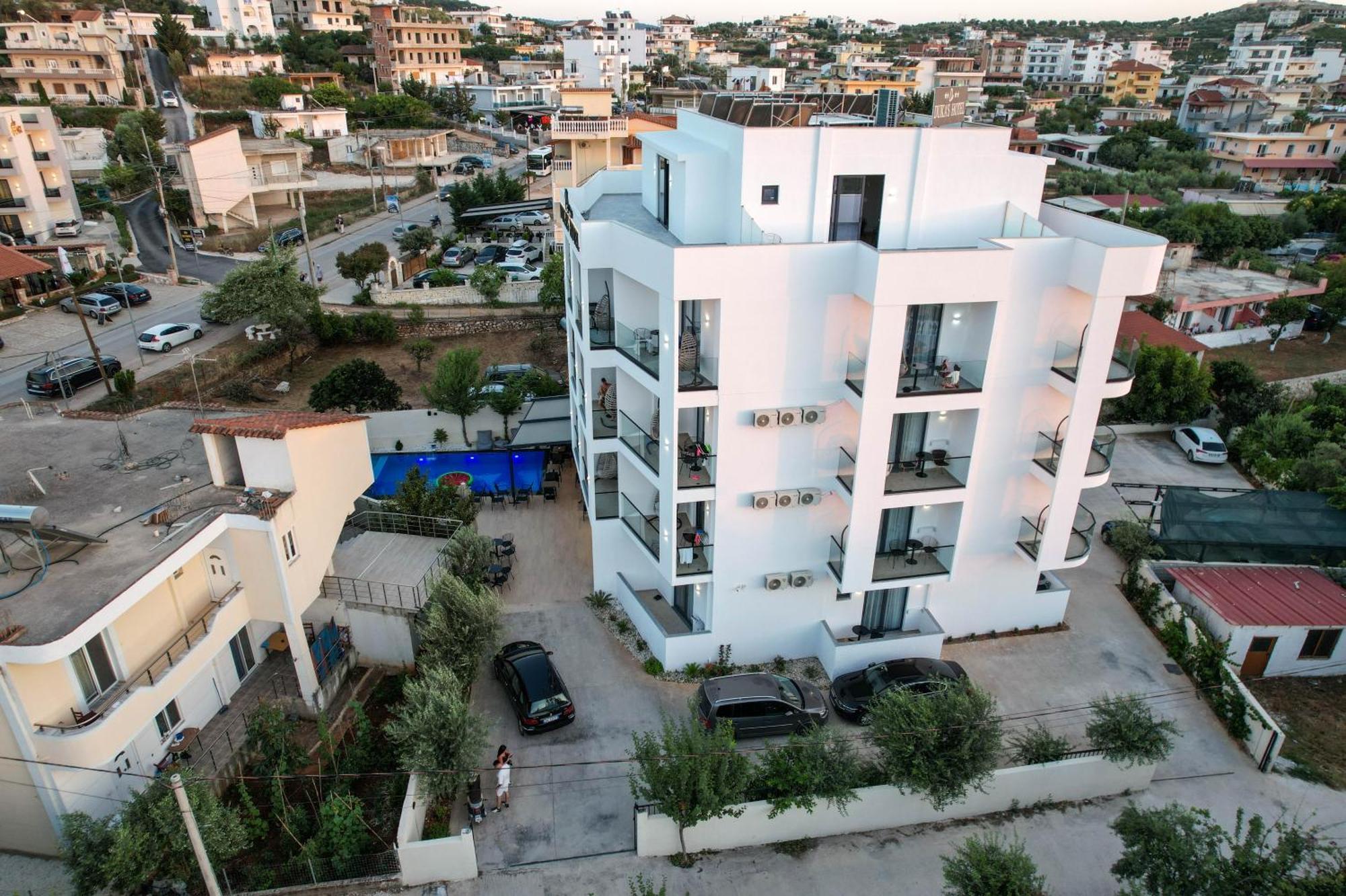 Duka'S Hotel Ksamil Buitenkant foto